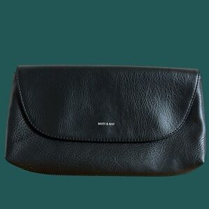 🇨🇦 ✨ EUC ✨ Matt & Nat clutch